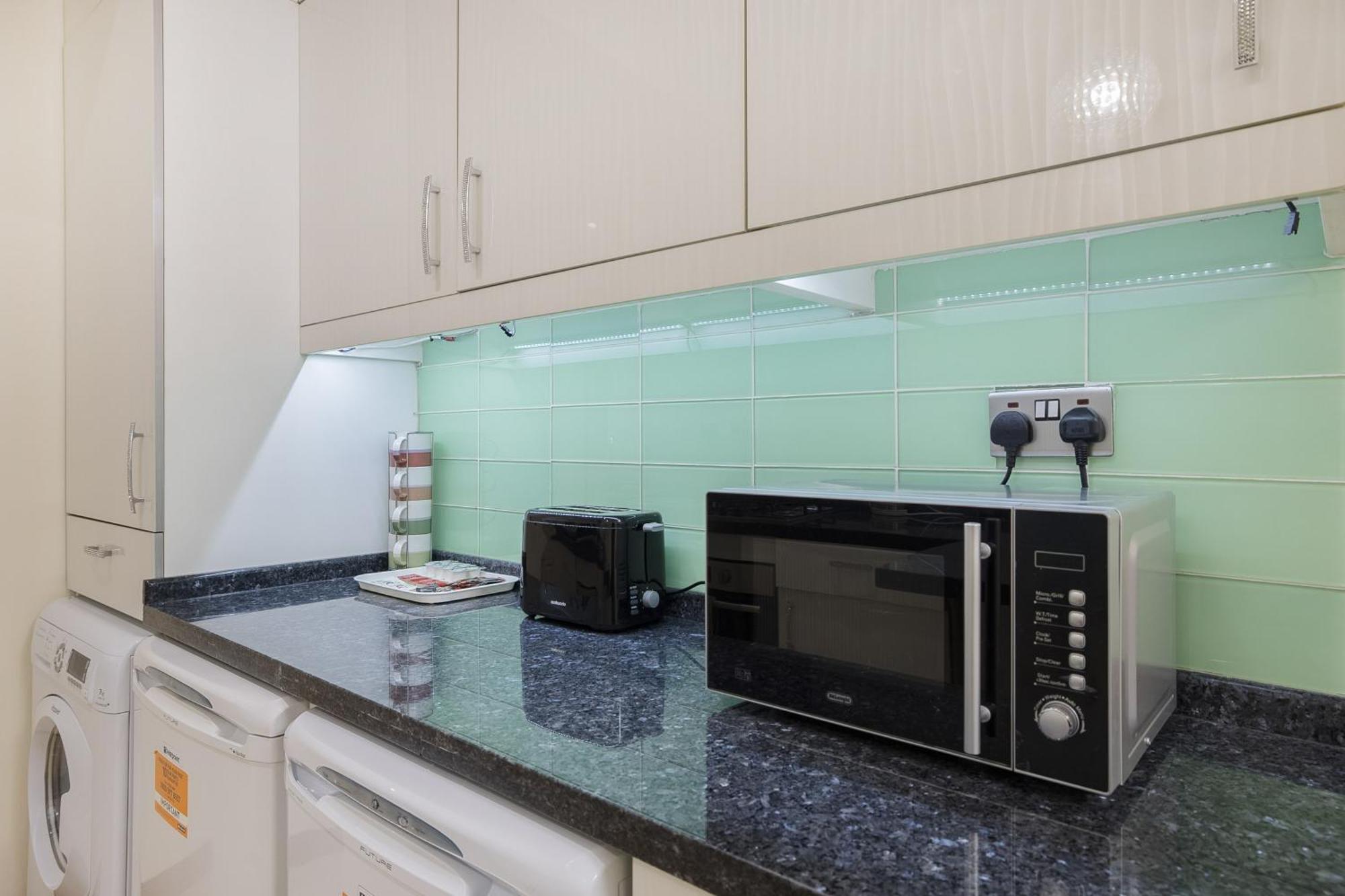 Apartment Luxury Oceana Apartment, Centre, Newly Refurbished *