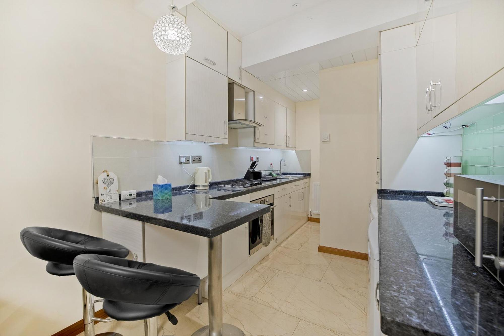Luxury Oceana Apartment, Centre, Newly Refurbished *